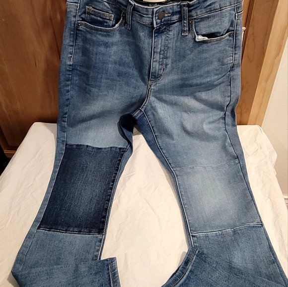 Woman's Jeans - Picture 3 of 5